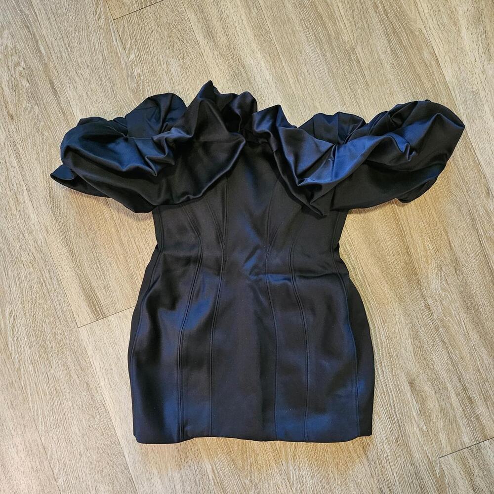 House of CB 'Selena' Black Satin Puff Shoulder Dress